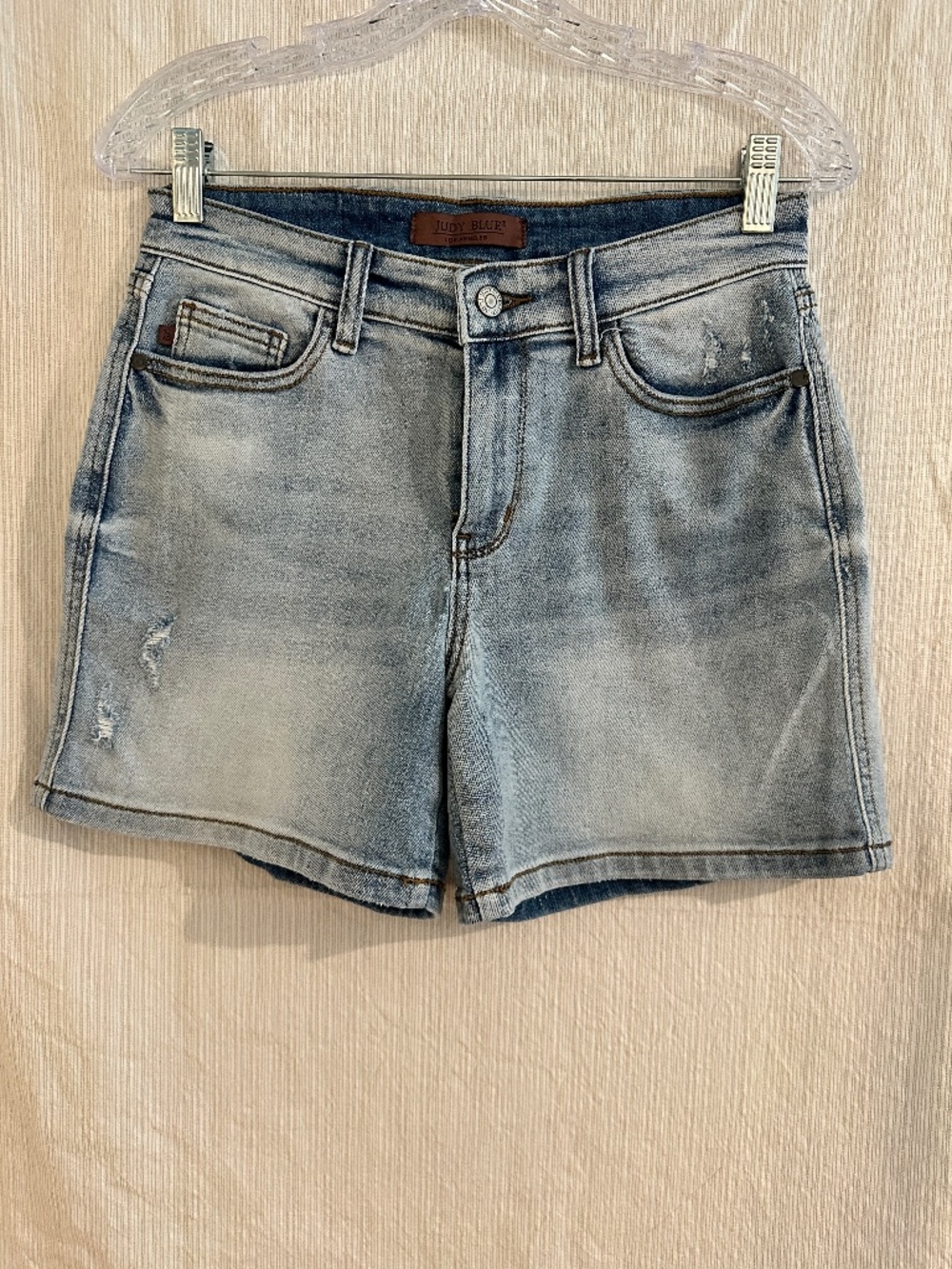 Judy Blue Light Wash Distressed Stretch Denim Shorts Size M